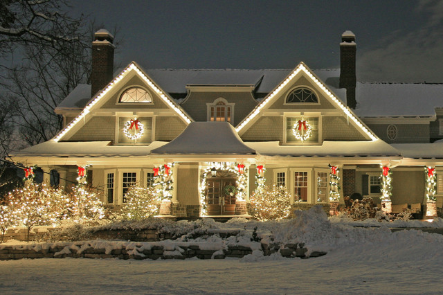 how to hang christmas lighting ideas on rooflines