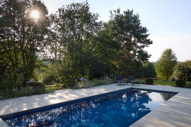 Home Counties moderne-piscine