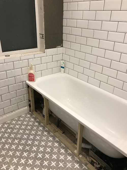 White Or Smokey Grey Grout White Or Grey Grout For The Wall Metro Tiles Purchased A Smokey To Match Floor Times But Now Feel It May Look Too Busy Am I Being Woos