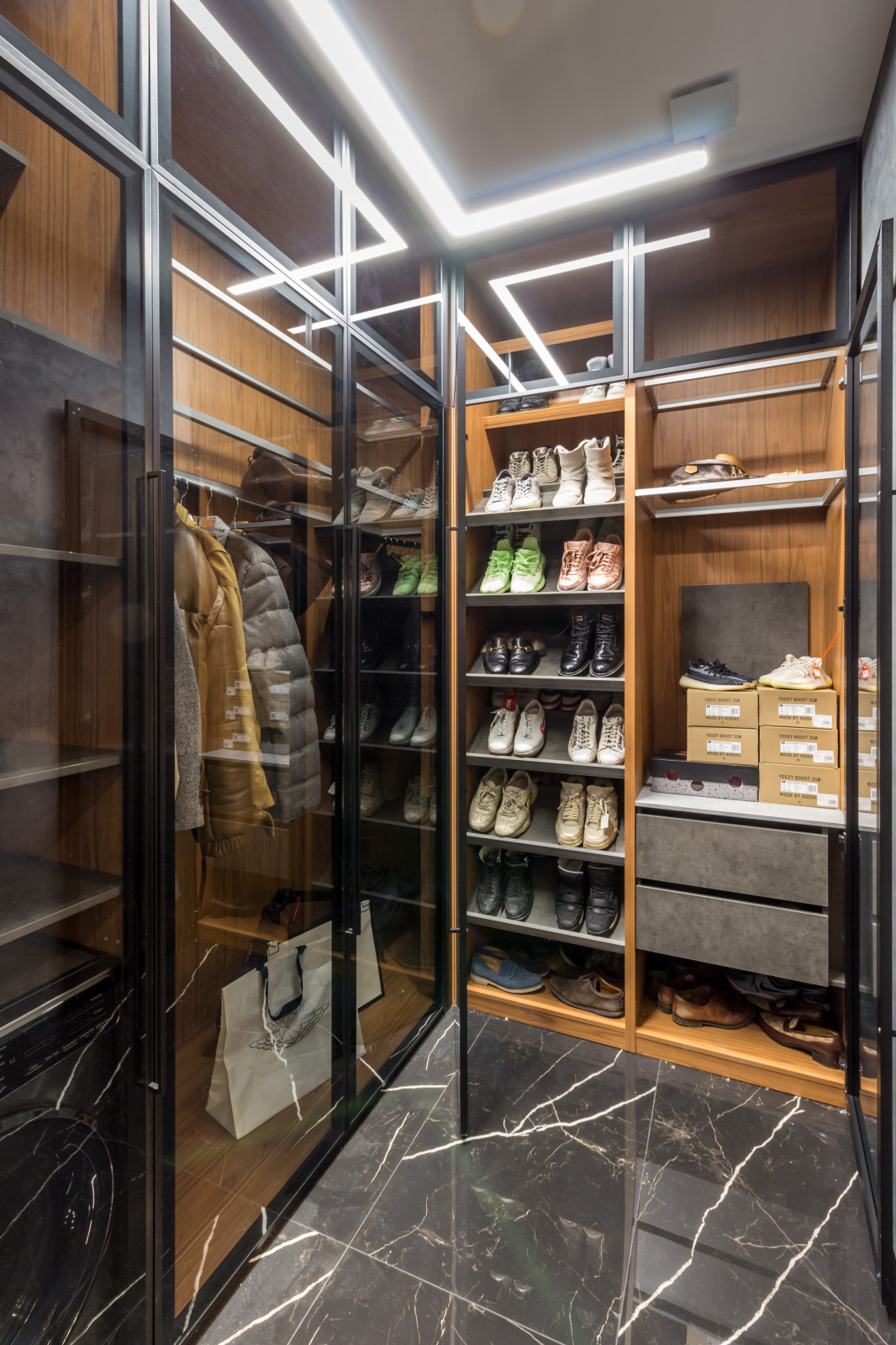 Мебель на всю квартиру для молодого человека