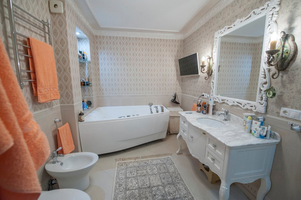 Двухуровневая квартира. Неоклассика (150 кв м).