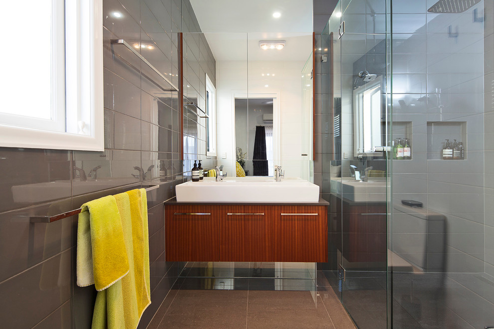 Photo of a medium sized contemporary bathroom in Brisbane.