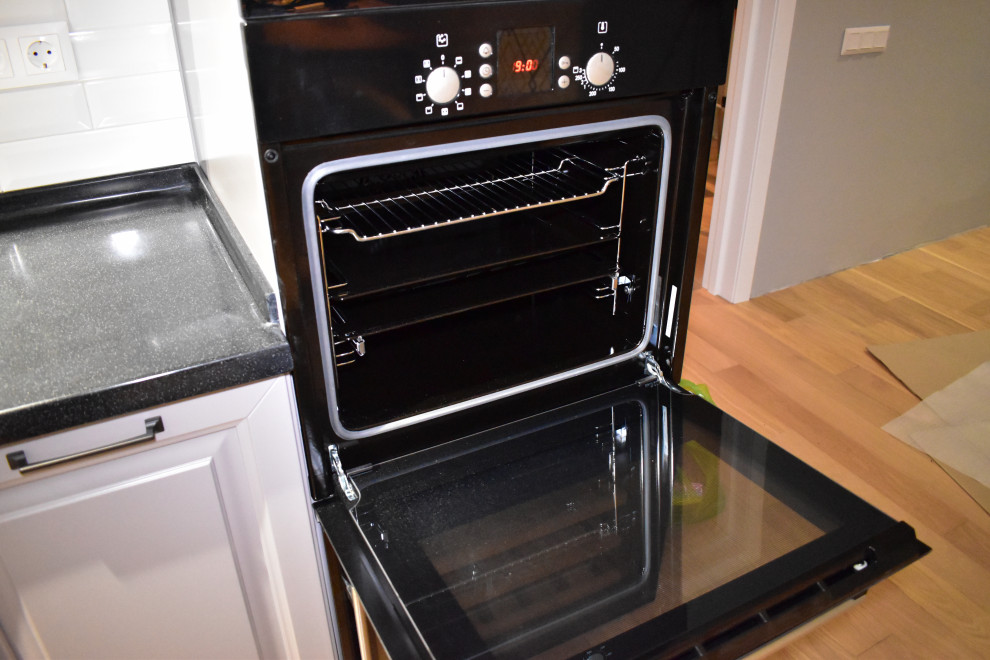 Кухня ЭКО массив бука с акриловой столешницей