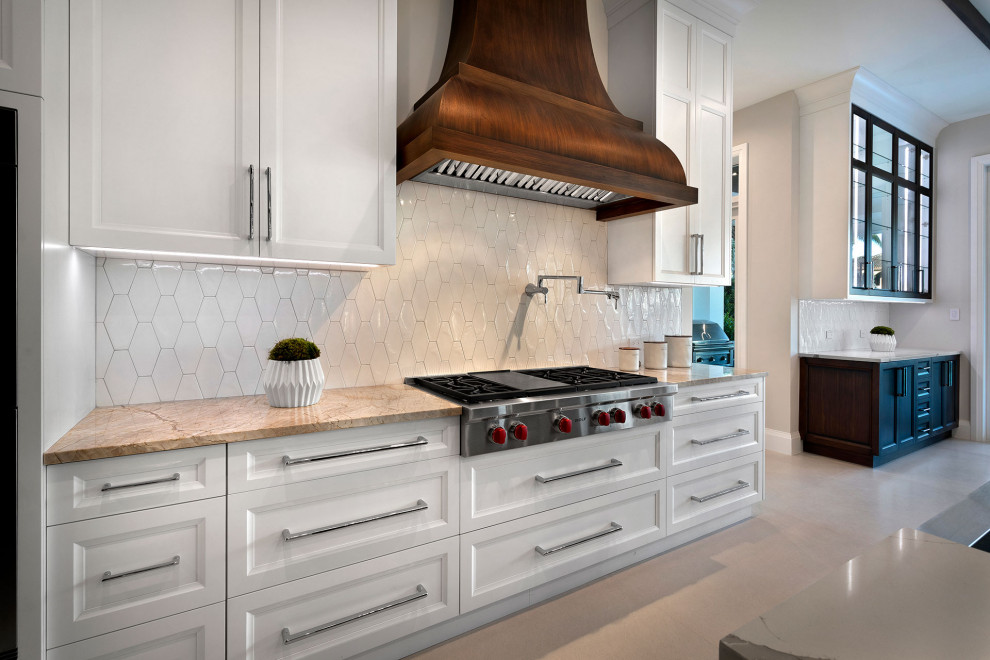 Transitional kitchen photo in Miami