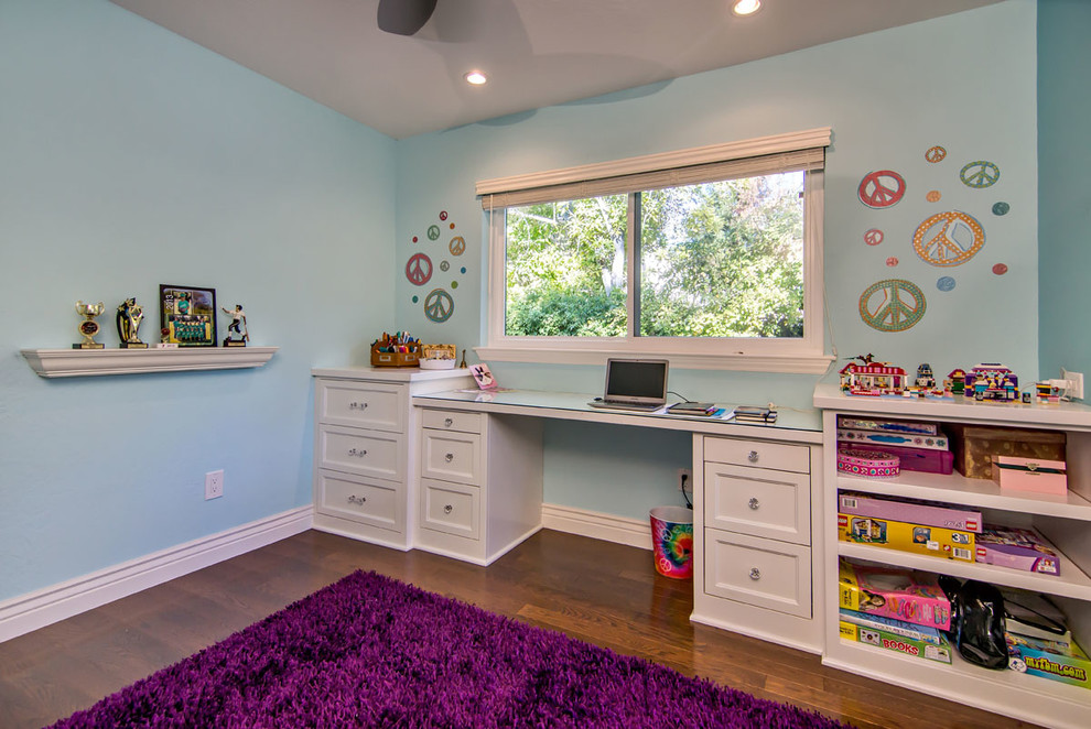 Transitional kids' room in San Francisco.