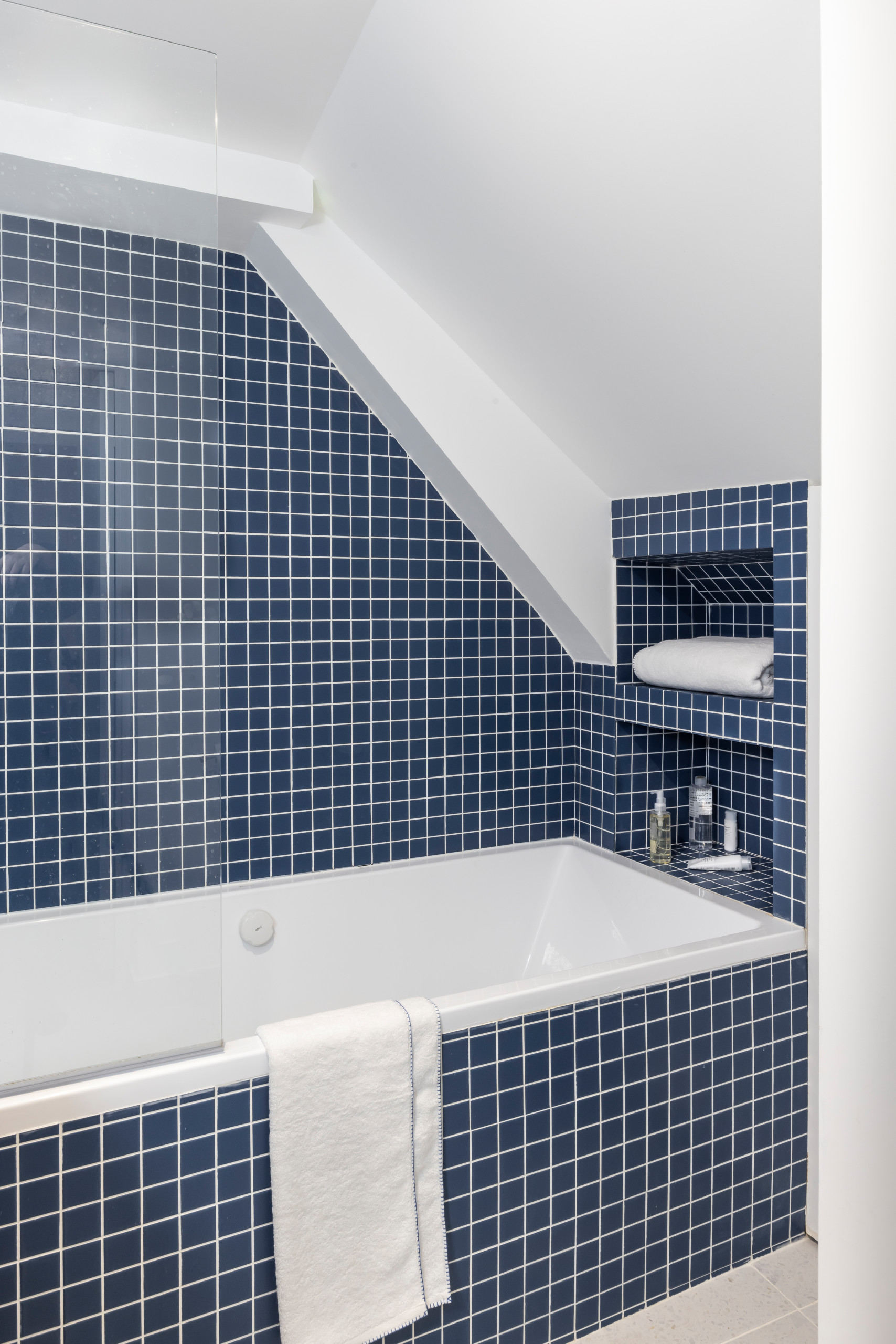 Une ancienne laverie industrielle réinventée - 92m2 à Belleville