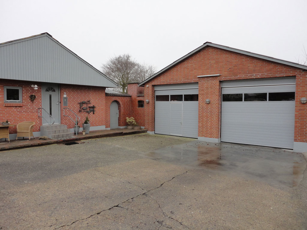 Секционные ворота