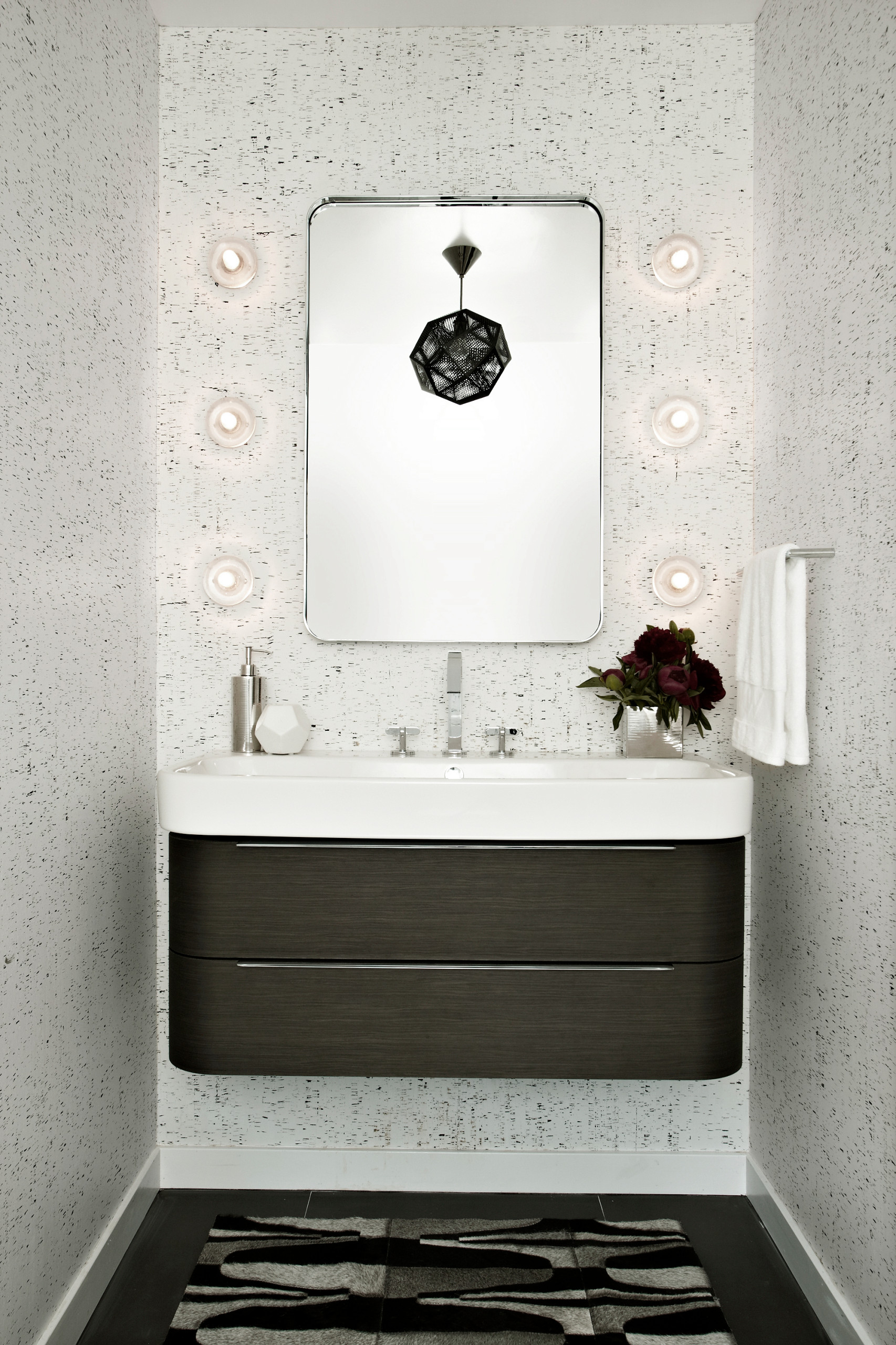 New This Week: 5 Bold Wallcovering Ideas for Powder Rooms