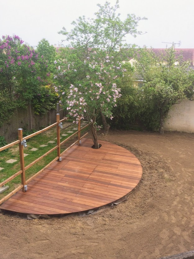 Terrasse en bois exotique - Ipé - conçue en demi-lune