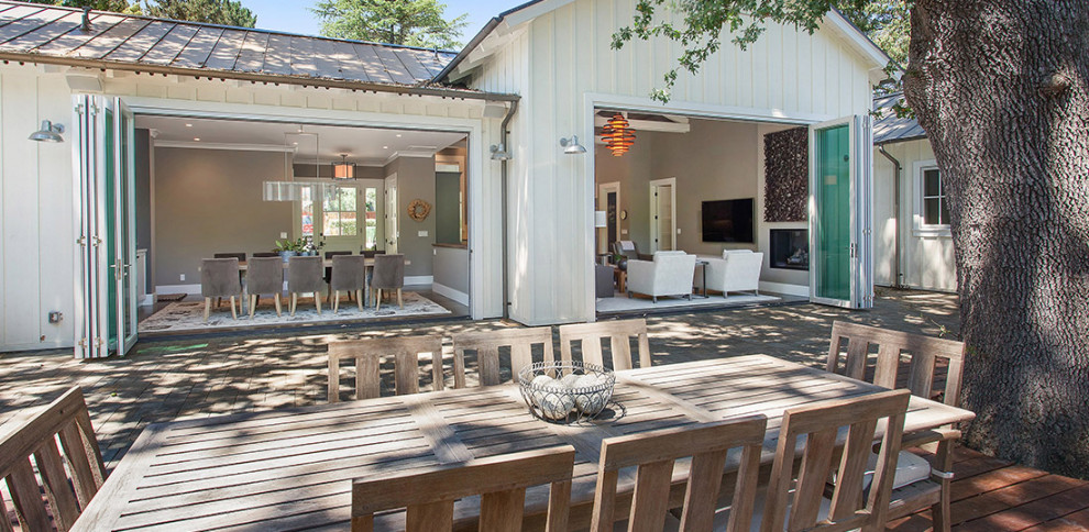 Photo of an expansive transitional backyard deck in Houston.