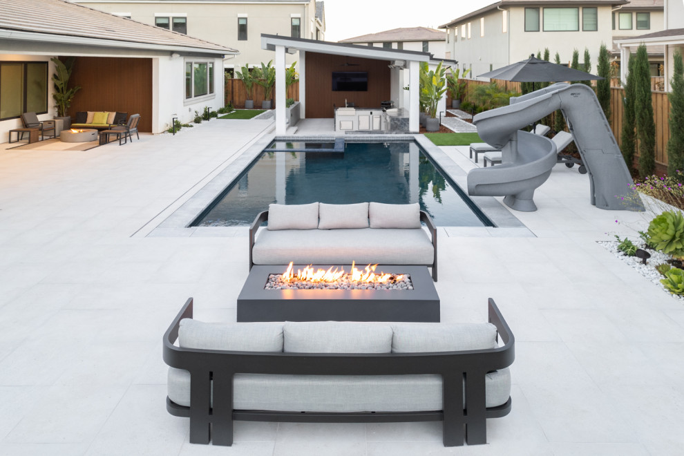 Borello Estates - Pool Party Place