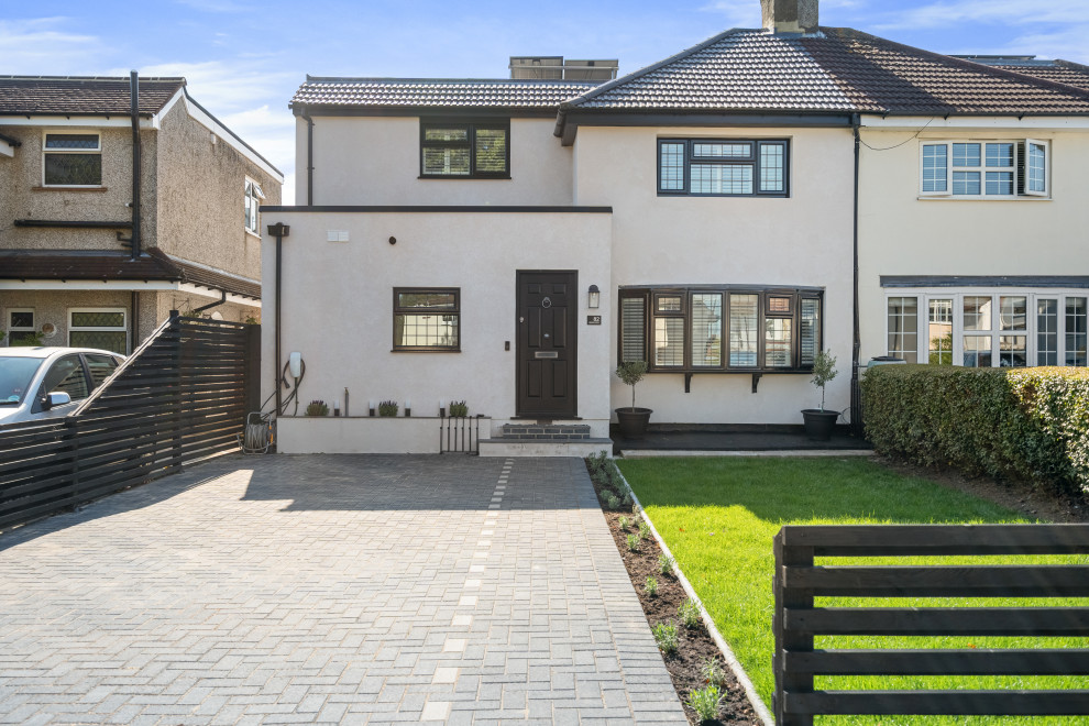 Wyncham Avenue Living Areas & Kitchen