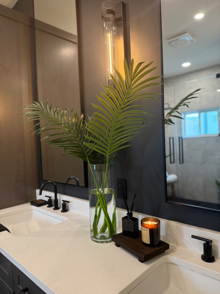 Master Bathroom Luxurious & Bold