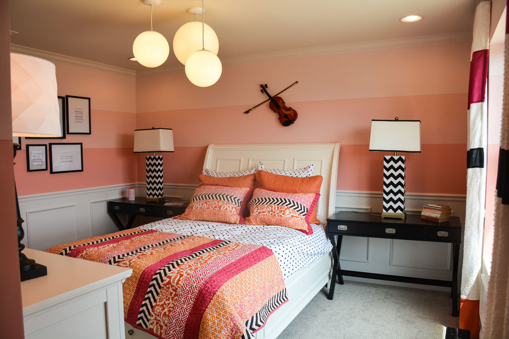 Bedroom - contemporary bedroom idea in Cincinnati
