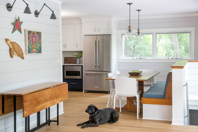 Cottage Kitchen Goes From Dark And Gloomy To Light And Bright