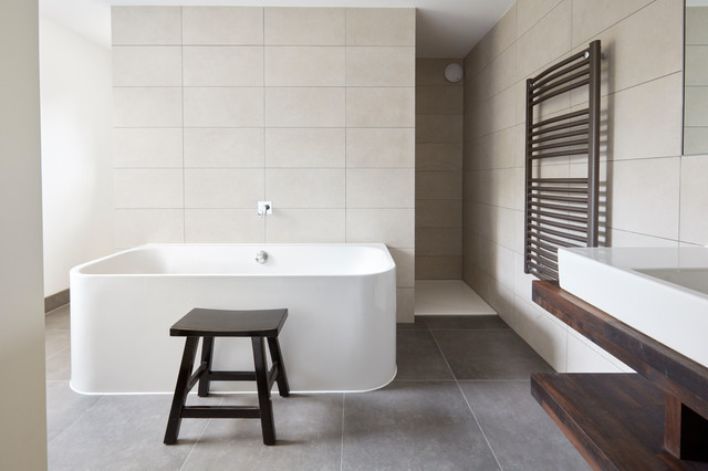 Lansdown trendy-badevaerelse