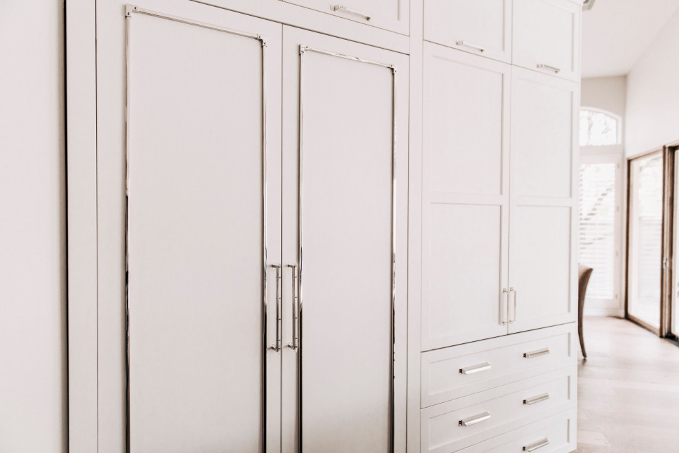 Inspiration for a transitional kitchen remodel in Phoenix