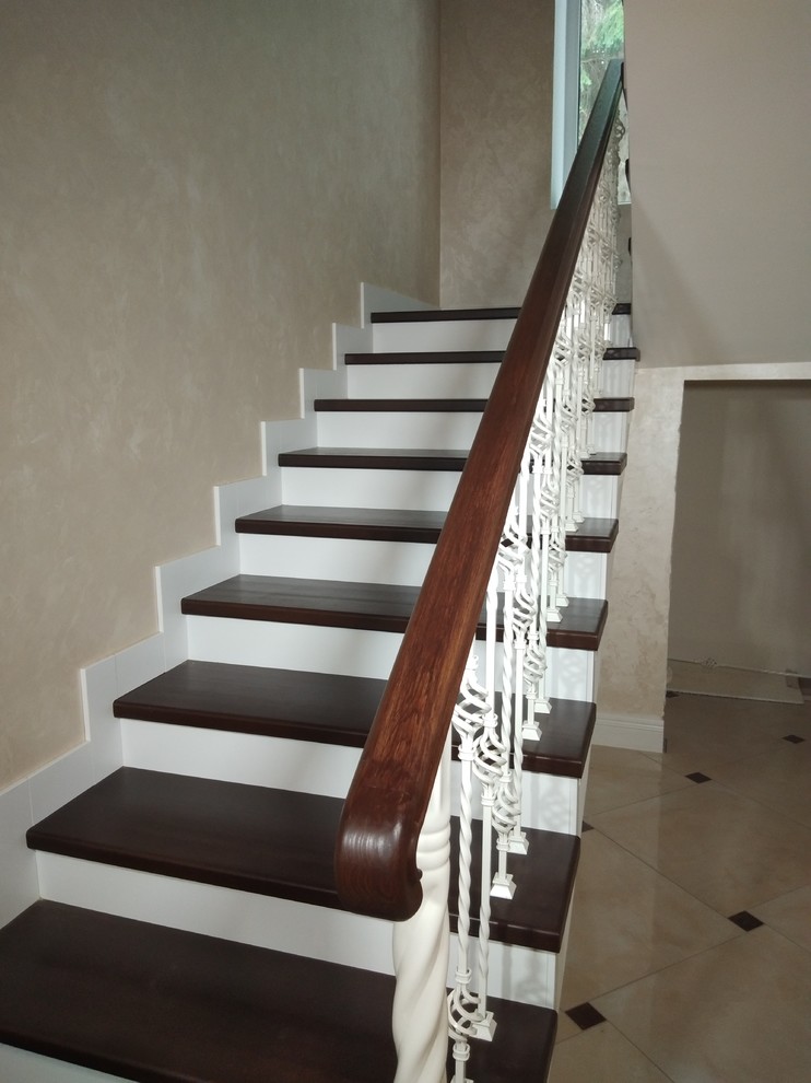 Лестница из лиственницы