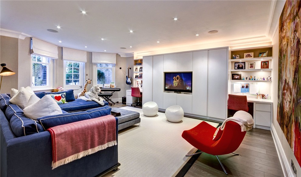 This is an example of a contemporary living room in London.