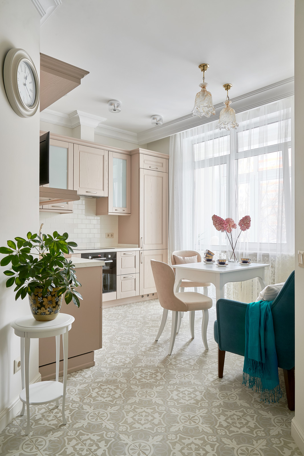 Квартира - "зефирка" для супружеской пары