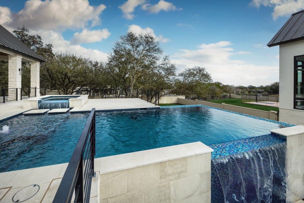 Inspiration for a transitional pool remodel in Austin