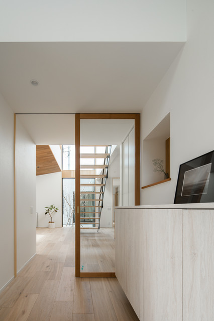 永源寺の家 scandinavo-ingresso