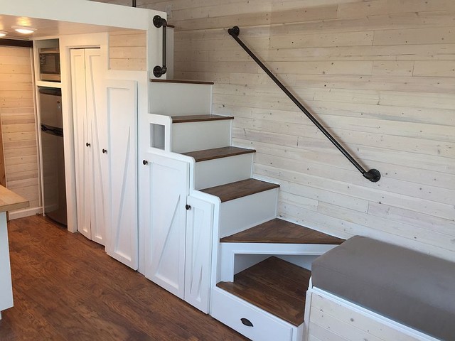 Tiny house storage stairs - Campagne - Escalier - Sacramento - par Sierra Tiny  Houses | Houzz