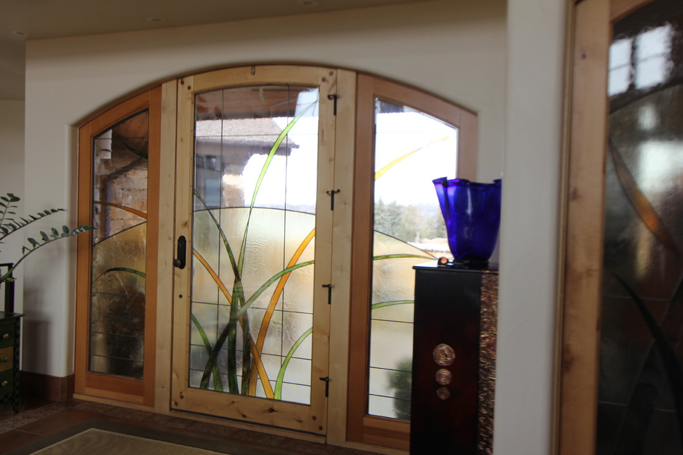 Entryway - transitional entryway idea in Denver
