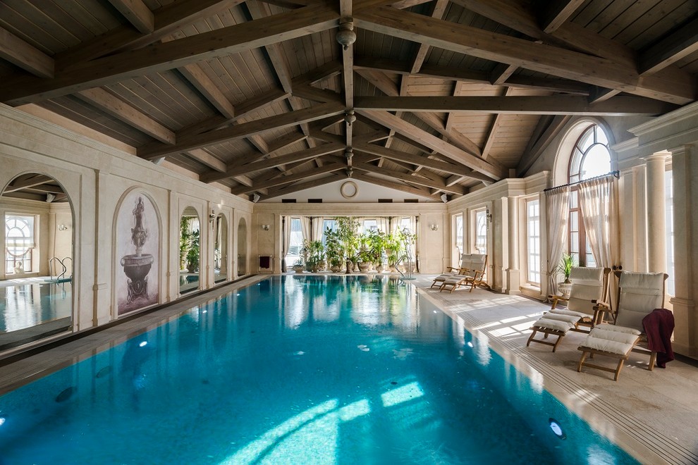 Дом с бассейном. Дизайнер Першхайло Анна