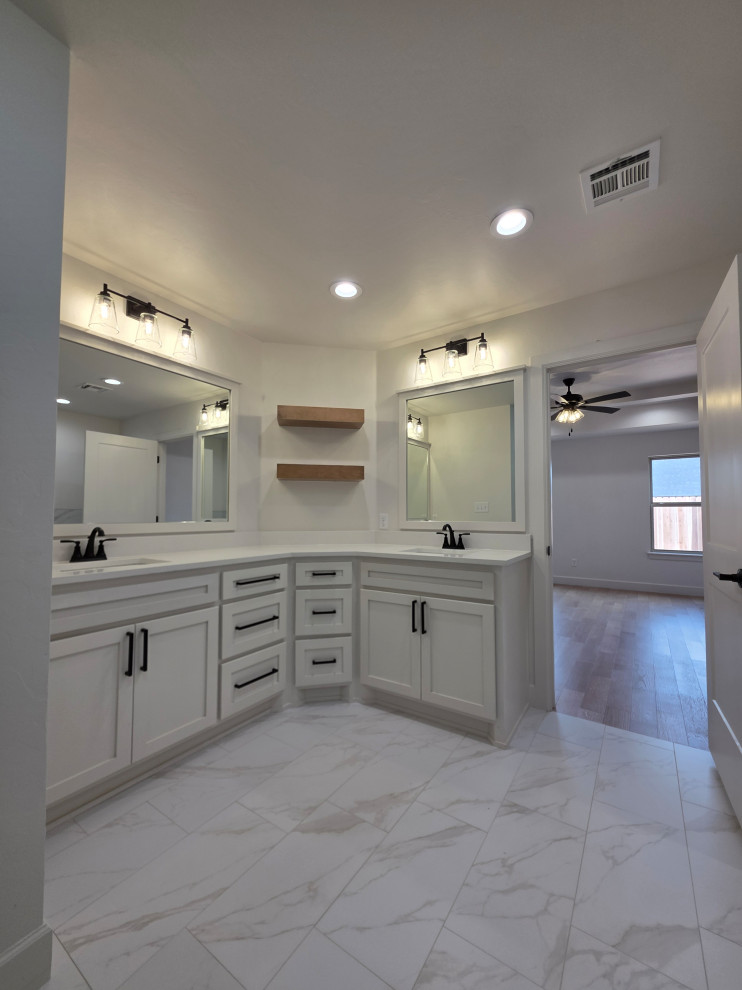 Jack & Jill open concept split floor plan