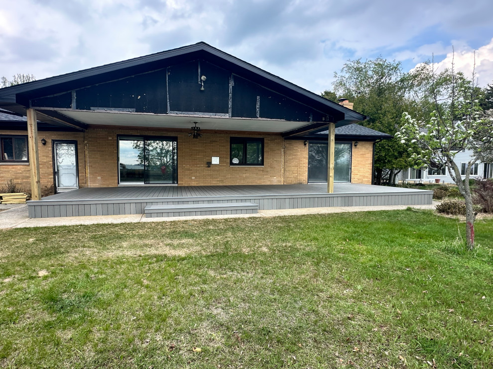 Sandpoint composite deck