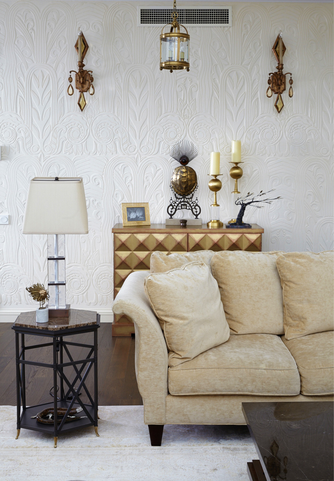 Двухуровневая квартира в центре Москвы, площадь 550 м.кв.