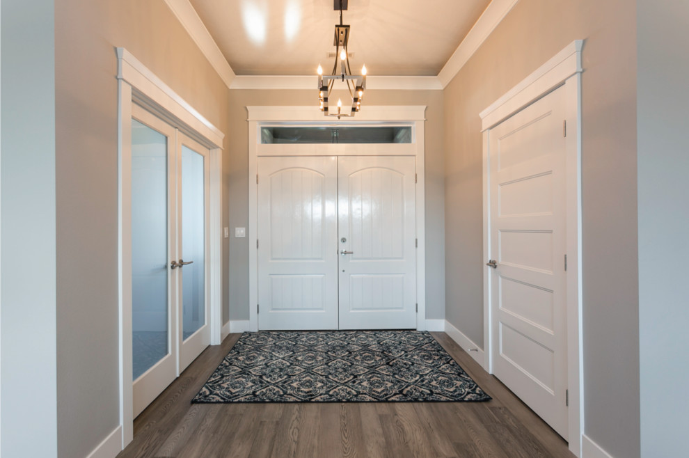 Entryway - transitional entryway idea