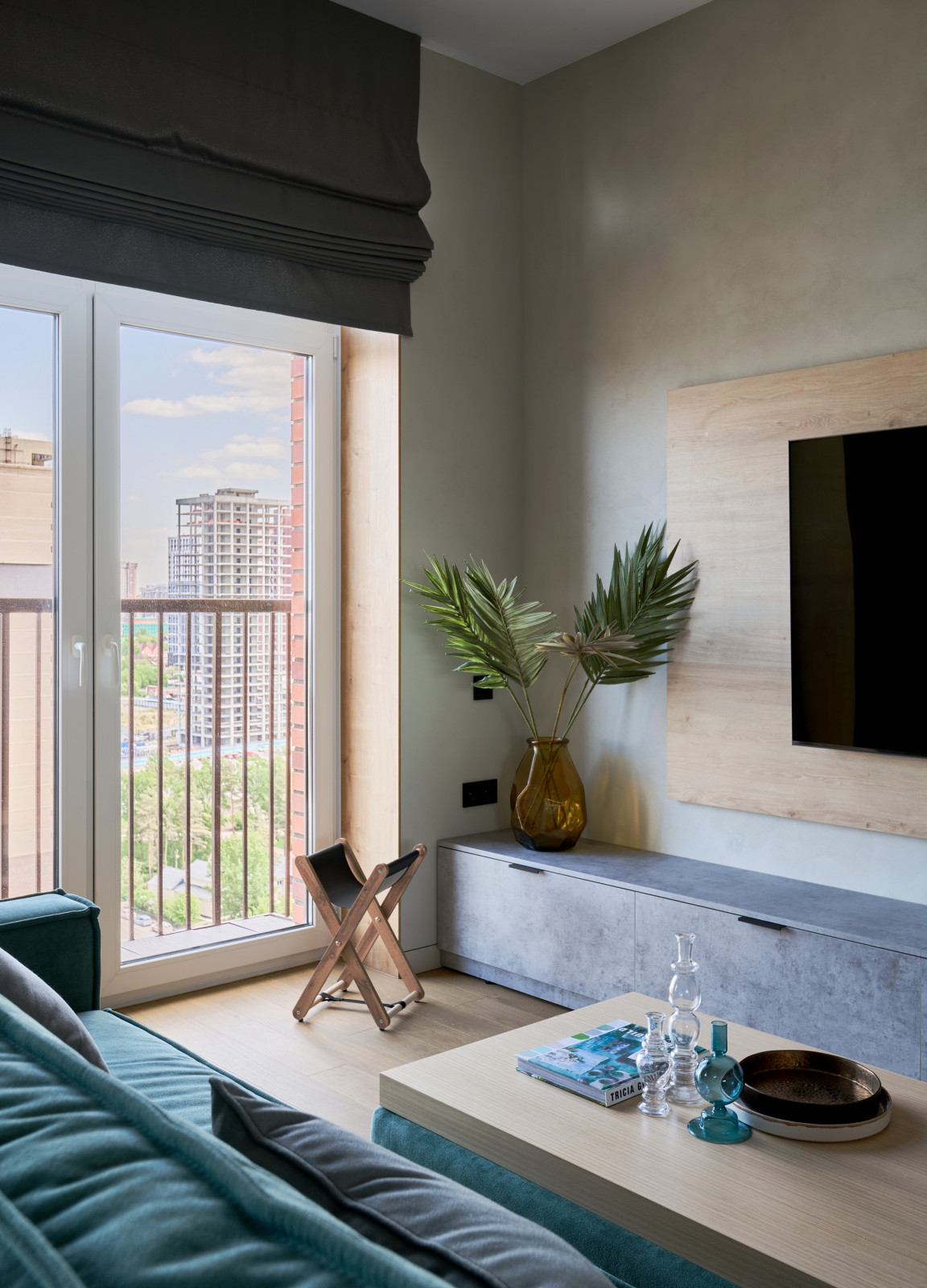 Светлая двухкомнатная квартира 60 кв.м. с панорамными окнами