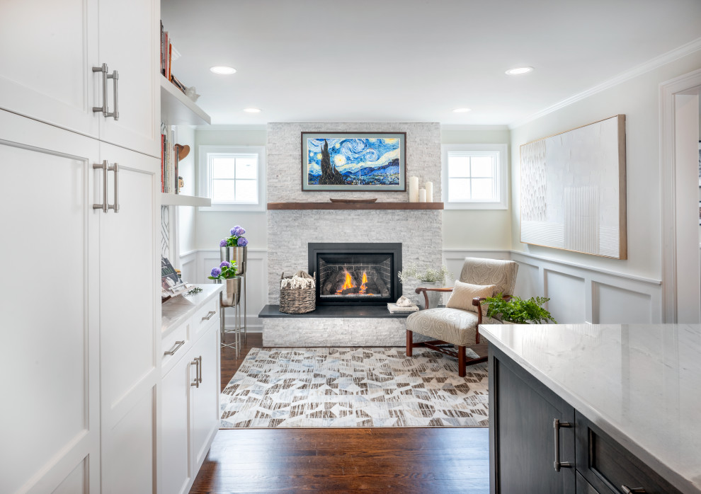 Kitchen - transitional kitchen idea in Bridgeport