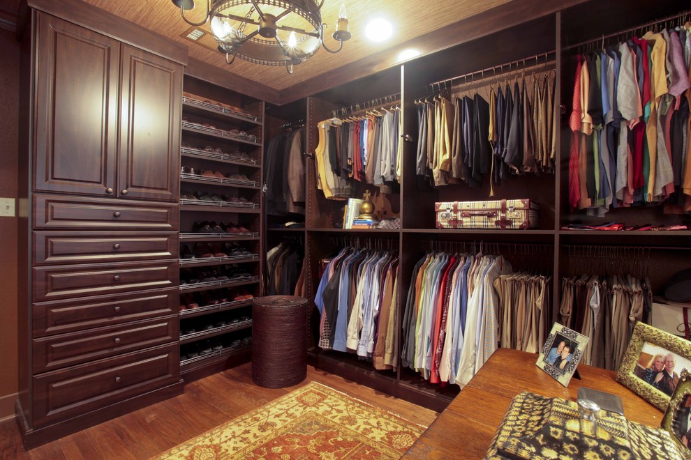 Design ideas for a traditional storage and wardrobe in New Orleans.