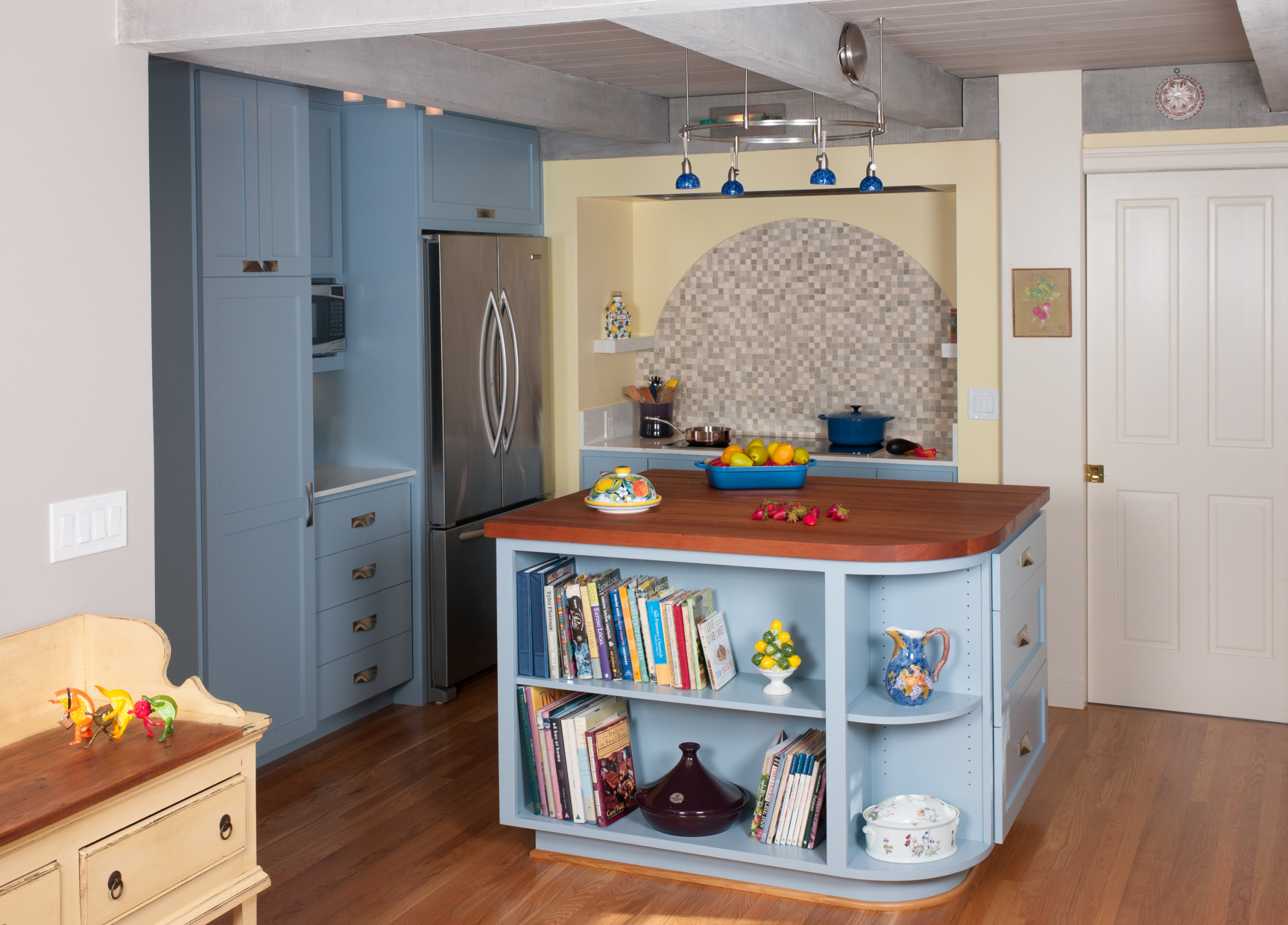 Kitchen & Dining 1