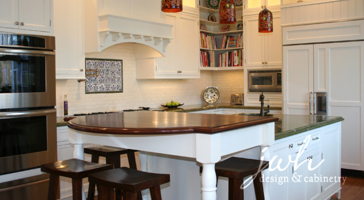 This is an example of a traditional kitchen in New York.
