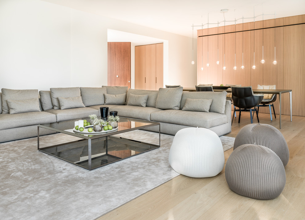 Inspiration for a contemporary living room in Palma de Mallorca.