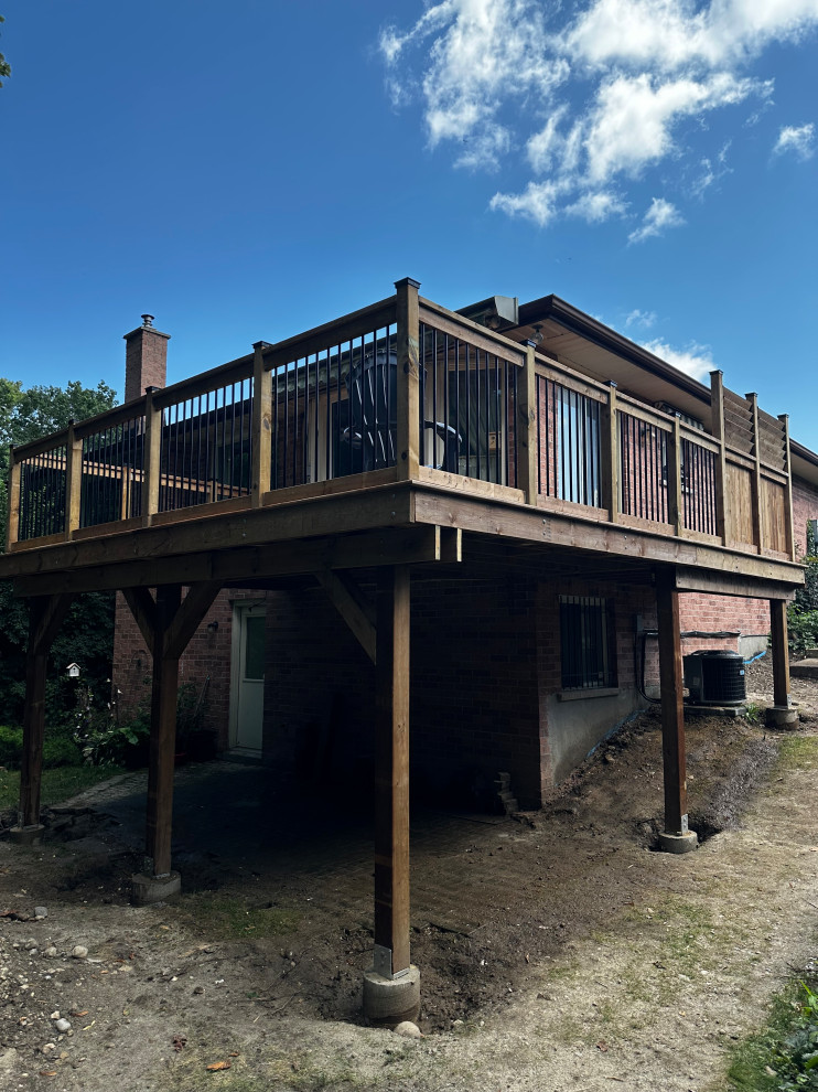 Sweetbriar - Backyard Deck - London, ON