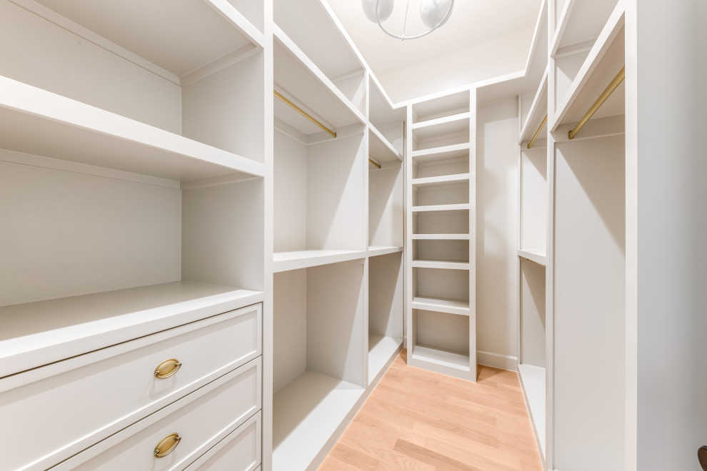 Greenbrier - Transitional - Closet - Dallas - by New Leaf Custom Homes ...