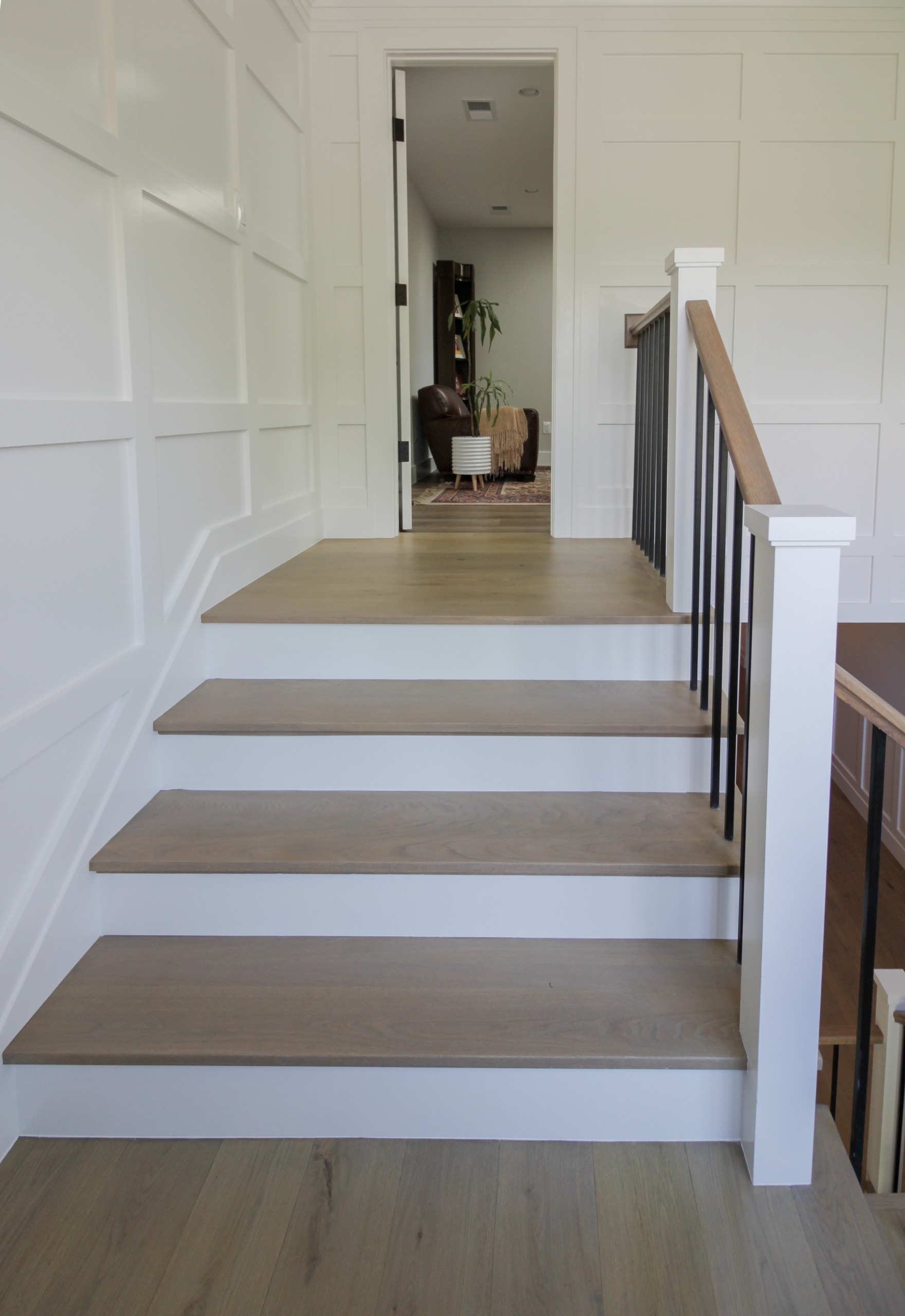 87_Welcoming and Functional Contemporary U-shaped Staircase, Arlington, VA 22207