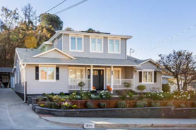 GLENDALE-COMPLETE HOME REMODEL klassisk-fasad