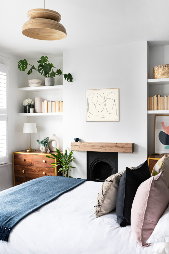 This is an example of a scandinavian bedroom in London.