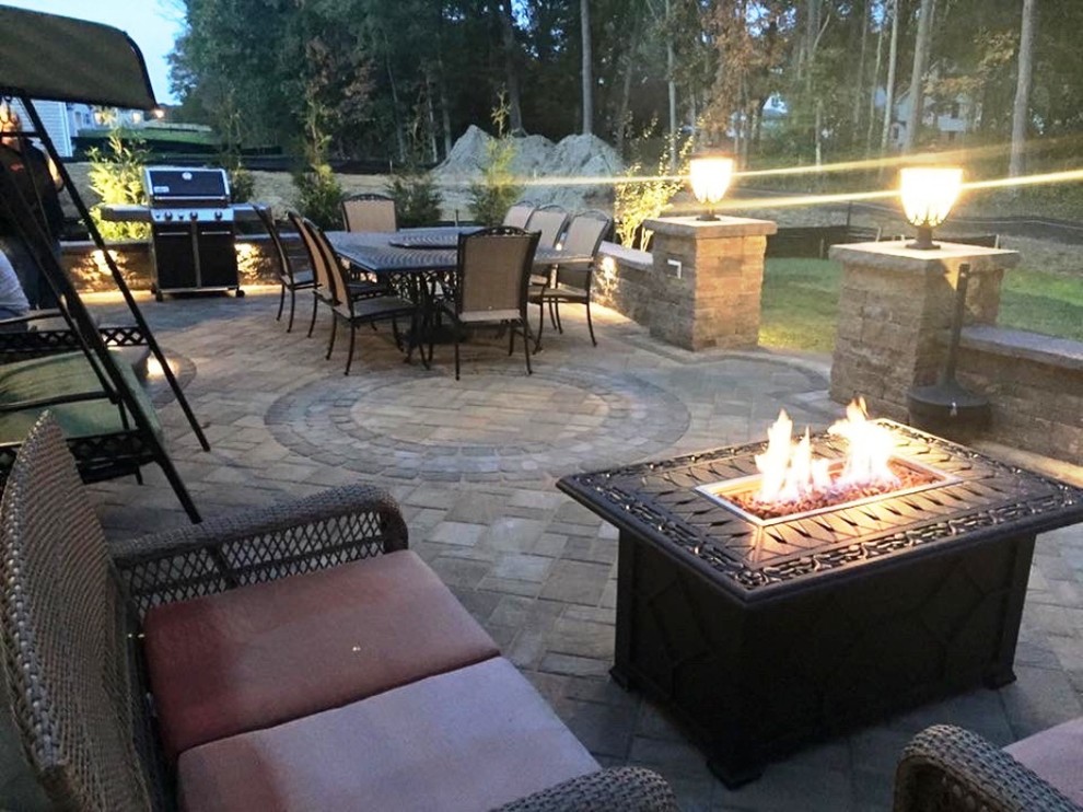 Outdoor Fire-pits & Fireplaces