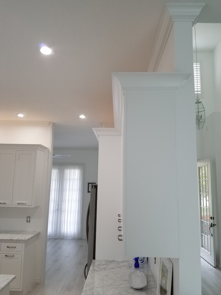 Inspiration for a transitional kitchen remodel in Miami