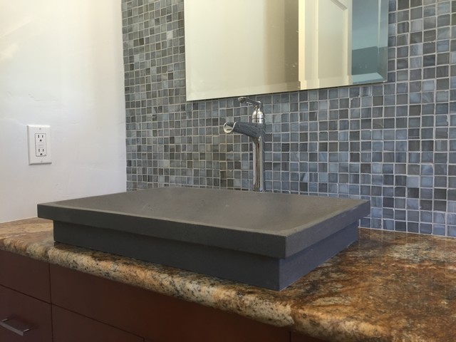 Rancho Santa Fe Bathrooms modern-badezimmer
