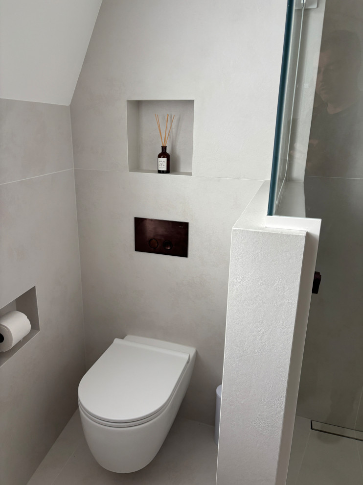 Family bathroom, SW3