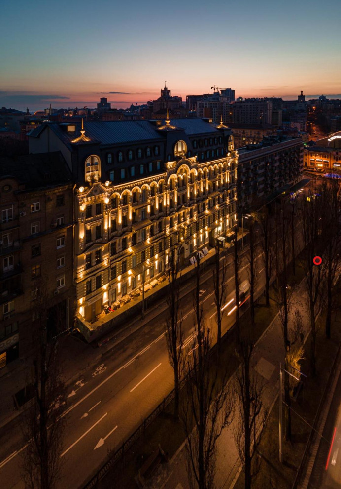 Архитектурно фасадное освещение гостиницы