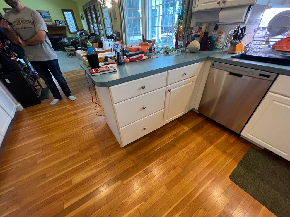 6420 - Rustic Alder Pecan & Slow Green